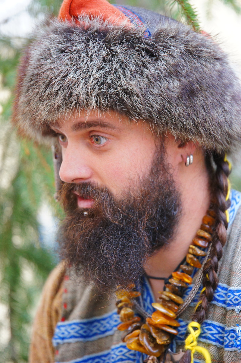 farmer, master, amazed, outdoors, look, clothing, young men, one person, male, facial hair, front view, hard, italy, contemplation, looking at camera, old man