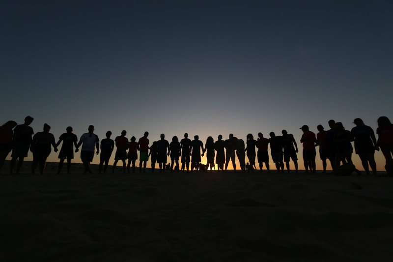 men, teens, student, teenager, young, women, group of people, outdoors, togetherness, alegre, crowd, prayer, large group of people, 5K, fun, leisure activity