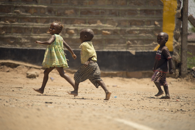 playing, 5K, outside, outdoors, cute, boys, full length, cheerful, childhood, black, day, girls, real people, little, expression, offspring, kids, lifestyles