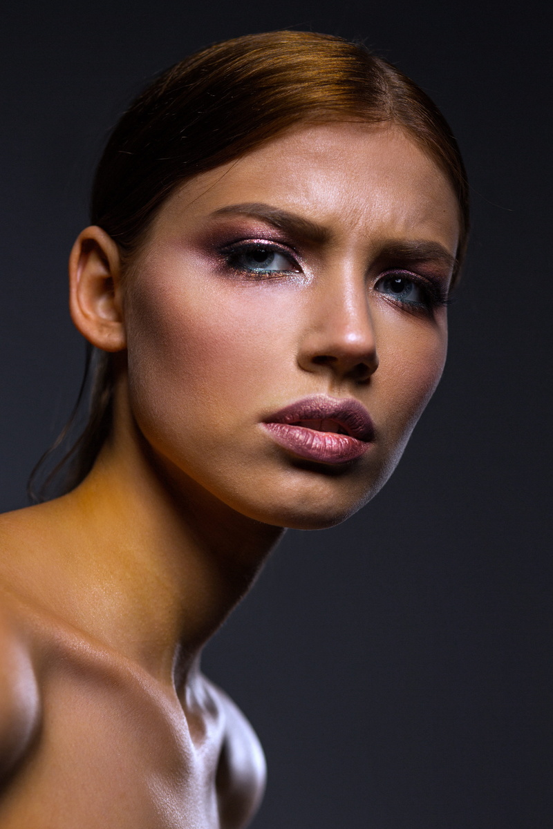 adult, 5K, eyeliner, one person, doubtful, sad, model, looking, indoors, doubts, beauty, female, fashion, looking at camera, headshot, beautiful people