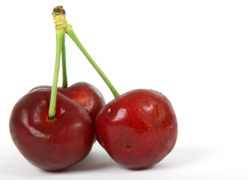 red, health, nutrition, space, indoors, wholesome, vitamin, green, breakfast, two objects, cherry, diet, colour, exotic, close-up, macro, fresh, studio shot