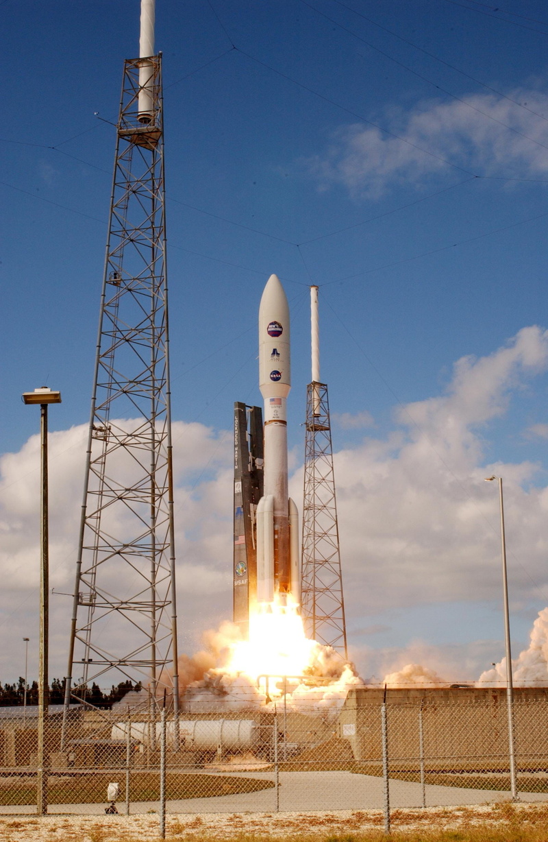 outdoors, connection, space exploration, industry, Satellite, tall - high, day, 2K, cloud - sky, shuttle, sky, new horizons, tower, built structure, blue