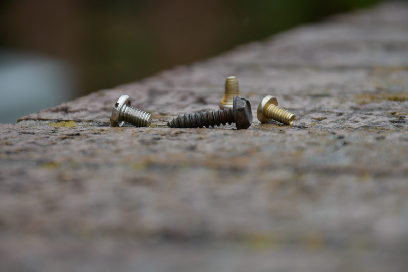nature, phone, wheel, selective focus, day, rust, work tool, hardware, machine, strength, spoke, 2K, nut - fastener, gear, paper, rusty, motor, alloy wheel