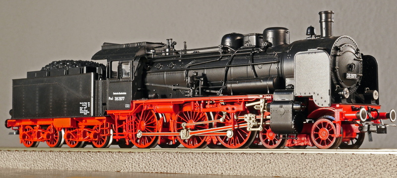 steam train, 4K, machinery, black color, model, outdoors, train, track, railway, photo, connection, architecture, rail transportation, toys, comparisons of image nr