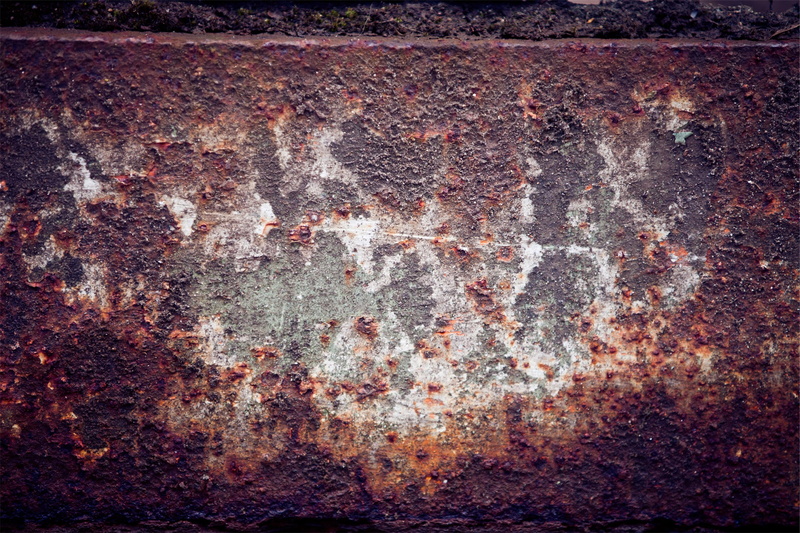 wall, gray, 1080P, rust, black, damaged, concrete, abandoned, red, painted image, rough, full frame, decline, outdoors, backgrounds, close-up, pattern