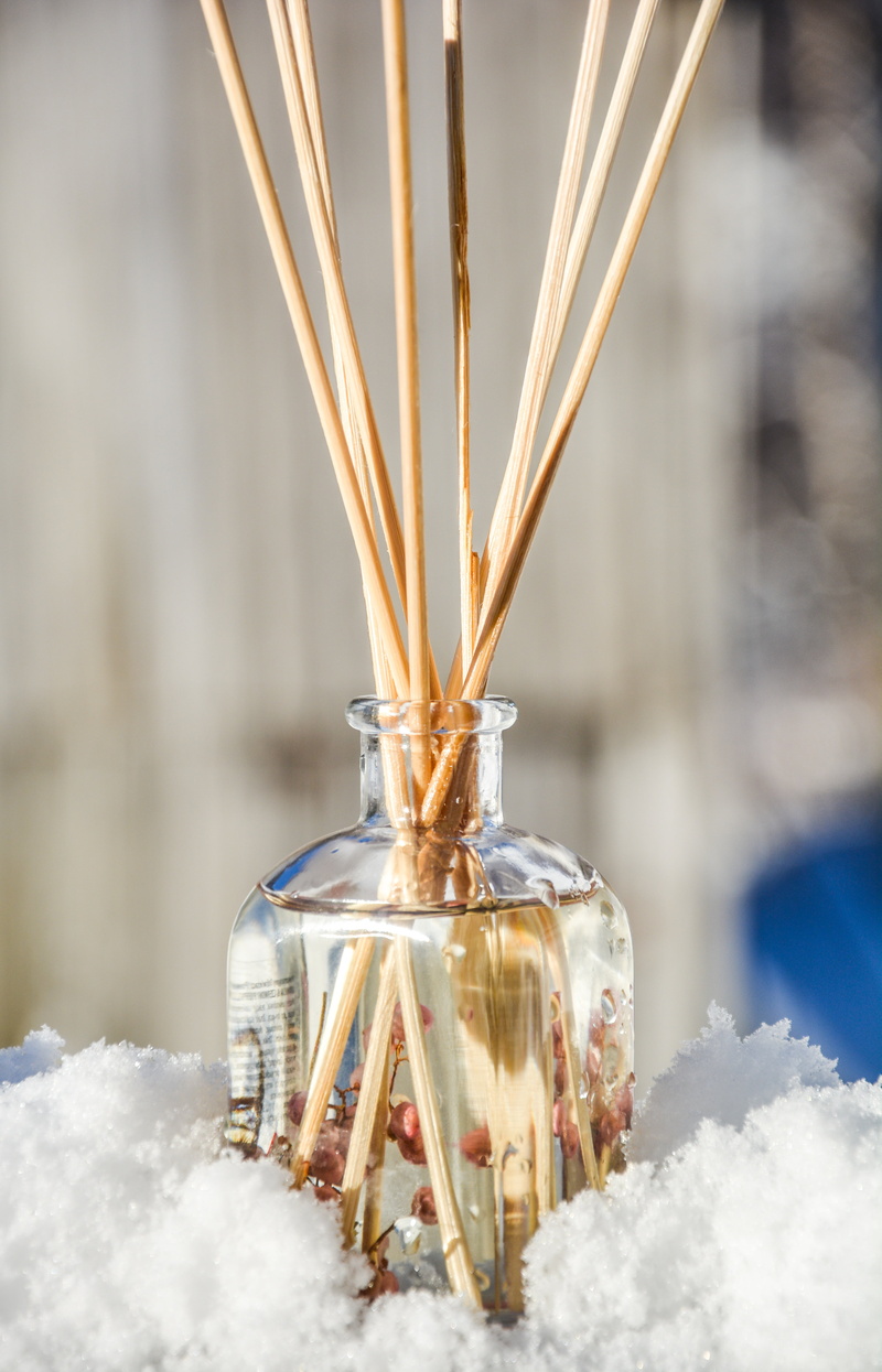 floral, aromatic, fresh, day, essential oils, fragrant, treatment, scent, indoors, lighting equipment, christmas, herbal, glass, essence, oil, cold temperature