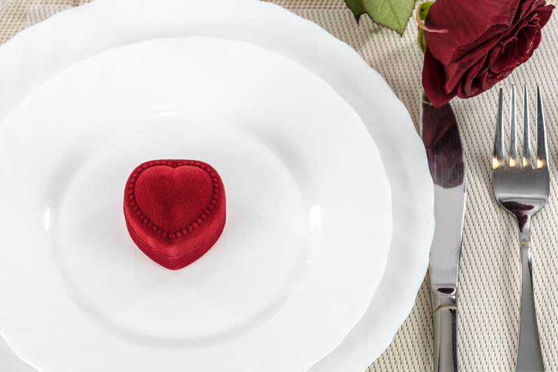 shot from above, shaped, suede, surprise, tablecloth, emotion, close-up, the adoption of, cake, meeting, high angle view, white color, plates, ring, sweet food