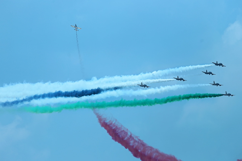 nature, flying, arrangement, competition, airplanes, teamwork, precision, motion, mode of transportation, order, smoke, fighter, aerial, flight, cooperation
