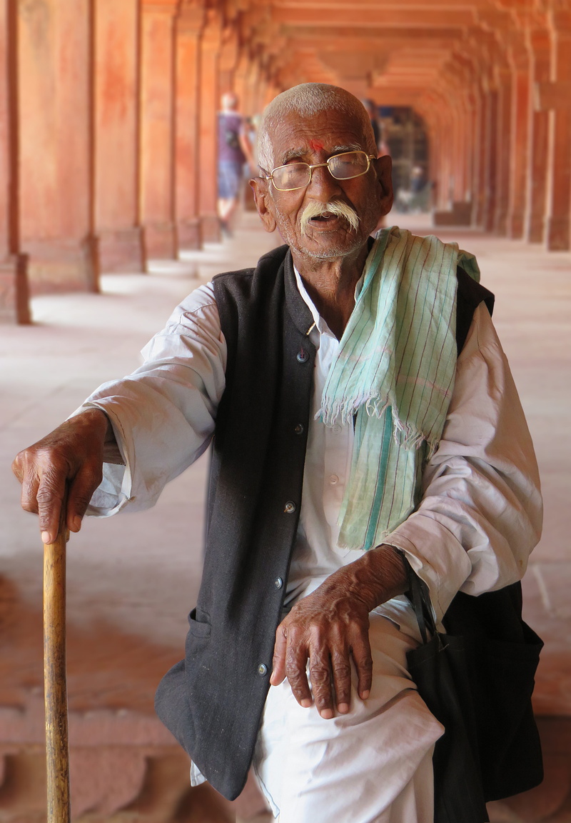 mature men, indians, front view, clothing, real people, casual clothing, india, old man, adult, human, males, lifestyles, men, walking stick, everyday life
