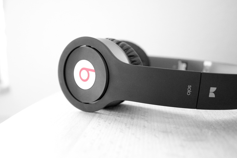 dre, number, Beats by dr.dre, 4K, cut out, technology, telephone, alloy, white background, close-up, equipment, wireless technology, headphones, headphone
