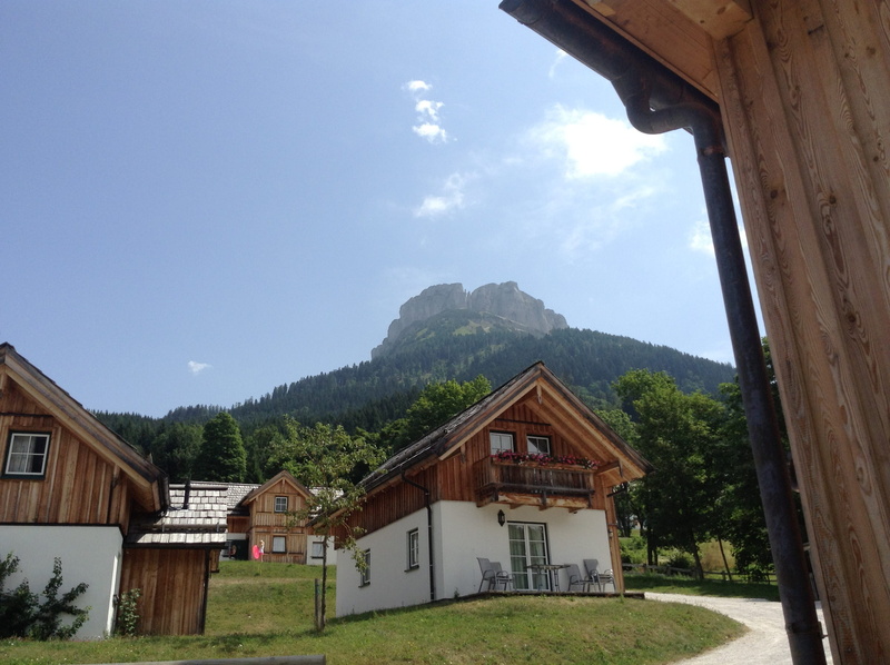 house, outdoors, cloud - sky, building, beauty in nature, grass, building exterior, nature, 2K, no people, altaussee, loose, mountain, cottage, architecture