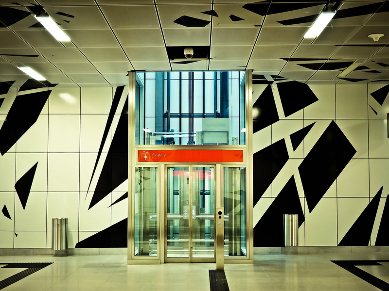 geometric shape, pattern, lighting equipment, geometric, office, stop, business, platform, window, no people, ceiling, inside, station, travel, built structure
