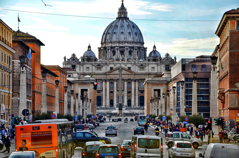 crowd, building, car, built structure, real people, large group of people, architecture, st. peters basilica, vatican city, motor vehicle, mode of transportation