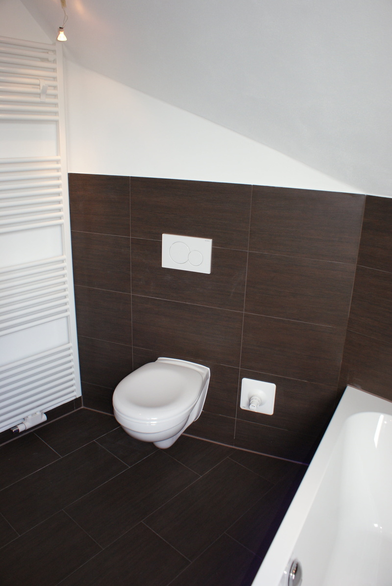 bad, bathroom, wc, space, white, luxury, domestic room, household fixture, flushing toilet, purity, mirror, bathroom sink, home, closet, convenience, toilet bowl