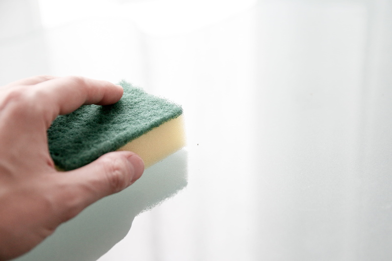washcloth, cleanup, person, indoors, adult, cleaner, the hand, domestic life, human body part, one person, bathroom, soap sud, sponge, lifestyles, hand