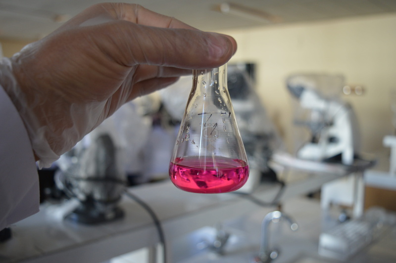 science, medical research, ati, hand, laboratory, human finger, lab coat, human body part, finger, one person, biology, occupation, chemistry, human hand