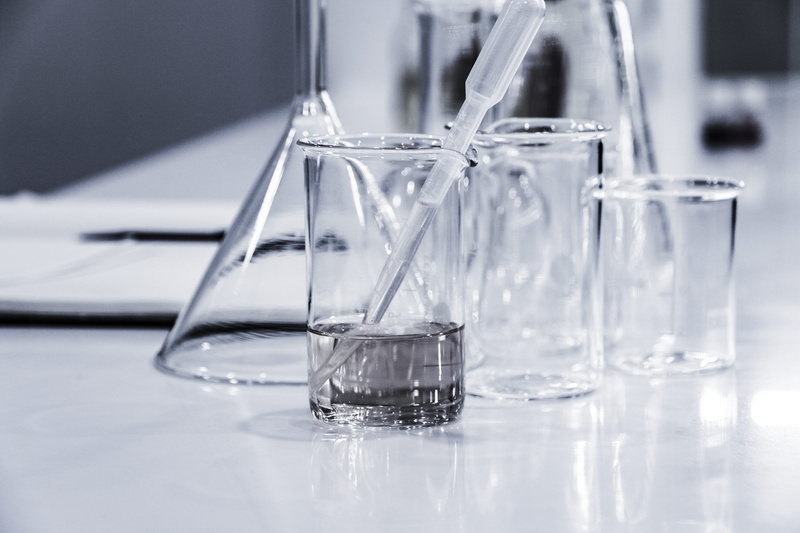 measure, three, reflection, studio shot, science, indoors, beverage, research, pharmacy, white, lab, chemistry, still life, blur, clear, bokeh, water, table