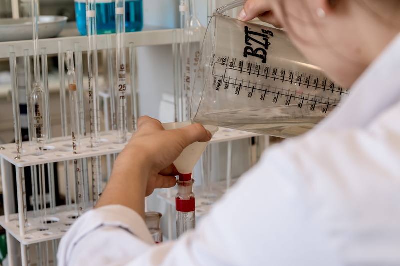 the patient, healthcare worker, hand, the test, laboratory, care, research, clothing, holding, medical, 2K, hospital, adult, test tube, blood, one person