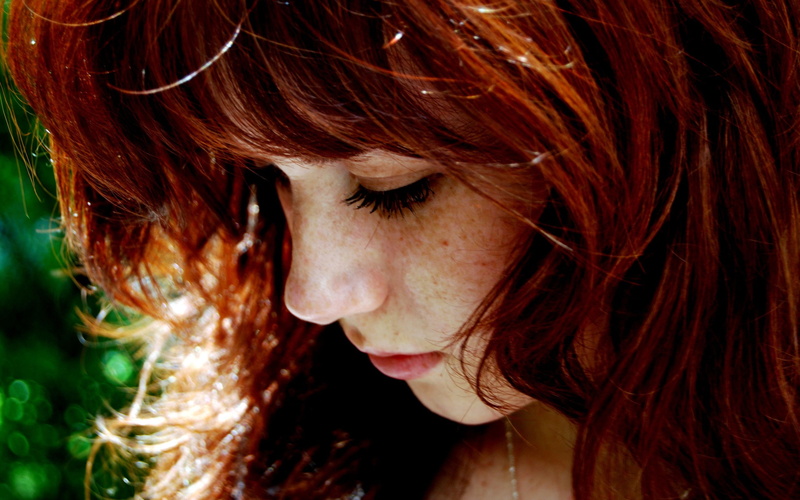 looking, close-up, face, day, portrait, human hair, closeup, 2K, brown hair, young women, human face, freckles, contemplation, redhead, bangs, hair, headshot