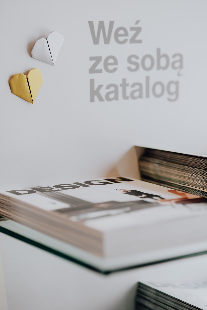 furniture, no people, paper, 4K, western script, catalogue, page, finance, communication, table, reader, publication, stack, selective focus, magazine