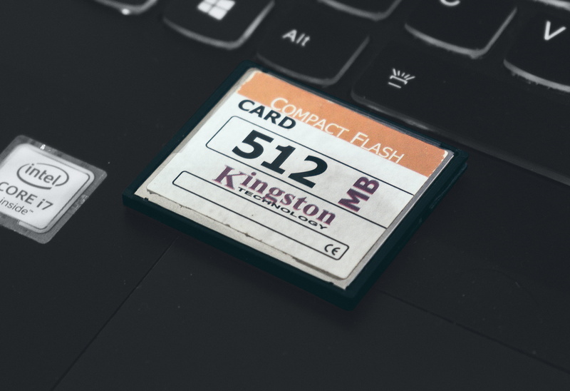 card, hard disk, hardware, flash, macbook, computer network, connection, keypad, 2K, text, electronic chip, computer keyboard, computer equipment, western script