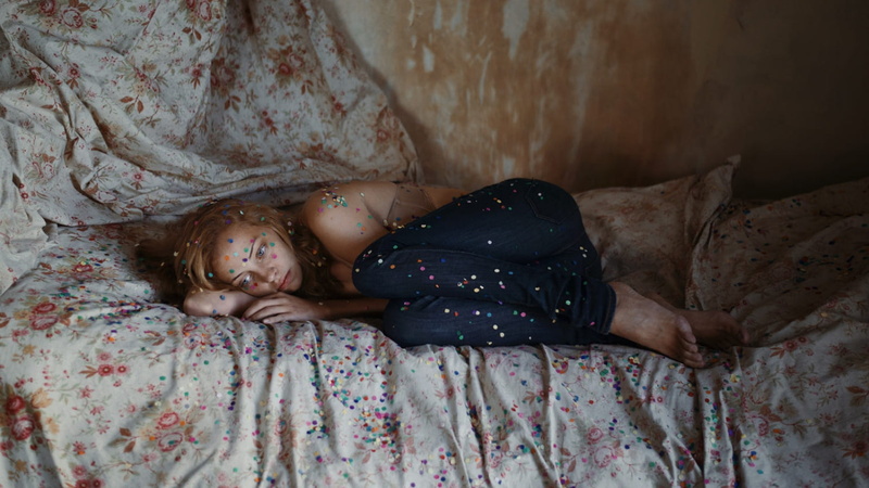 720P, people, confetti, barefoot, blonde, jeans, women, lying on side, in bed