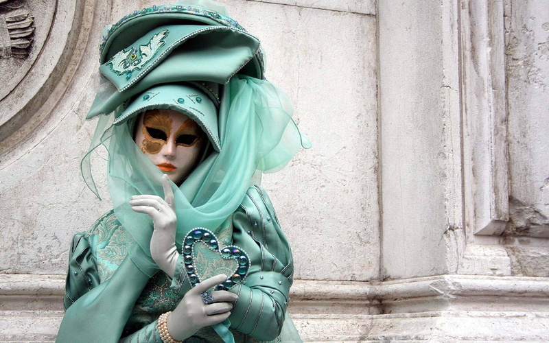 masquerade, the city, lifestyles, wall - building feature, Venice, ball, costume, holding, leisure activity, young adult, mystery, built structure, obscured face