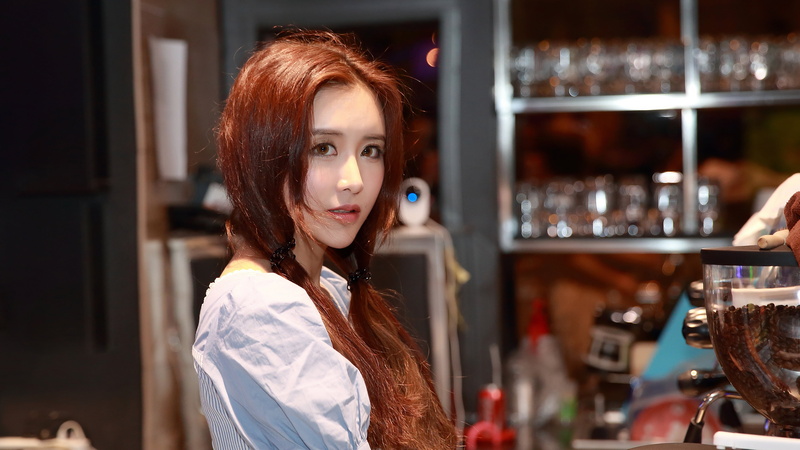 Chen Yi Fa Er, 4K, singer