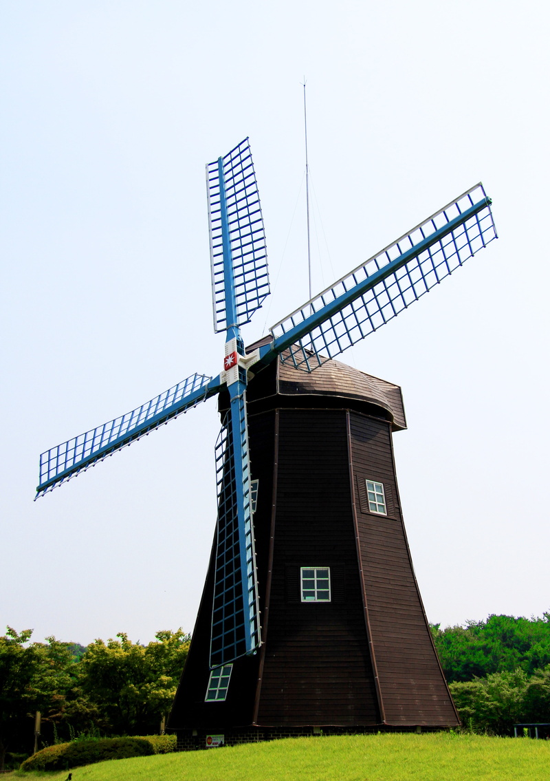 dutch, water, wooden, museum, seasonal, netherlands, countryside, wind, tradition, architecture, summer, outdoor, lighthouse, spring, festive, antique