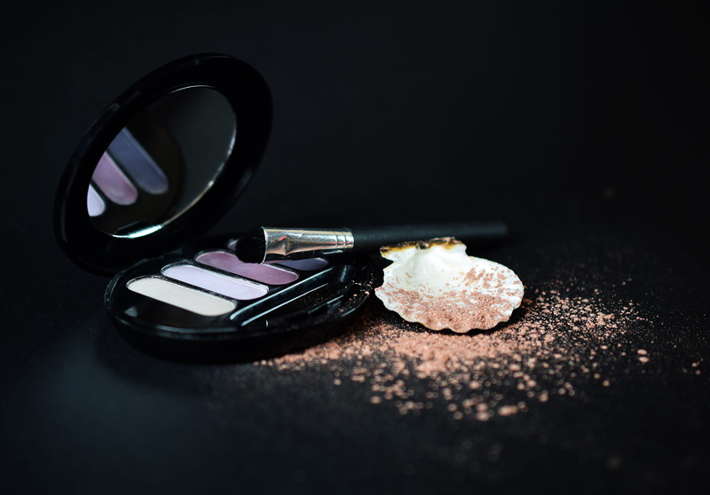 glamour, black color, temptation, table, beauty, powder, food, makeup, eye make-up, rouge, studio shot, diamond - gemstone, still life, 5K, black, surface
