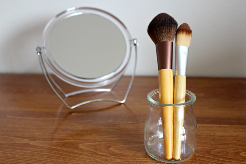 focus on foreground, applying, choice, close, of course, mirror, Natural, colors of nature, merchandise, make-up, beautiful, Cosmetics, still life, makeup