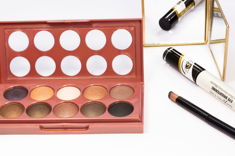 box, beauty, glamour, make-up, framed, box - container, brush, 4K, mirror, beauty Product, container, watercolor paints, eyeliner, indoors, mother of pearl
