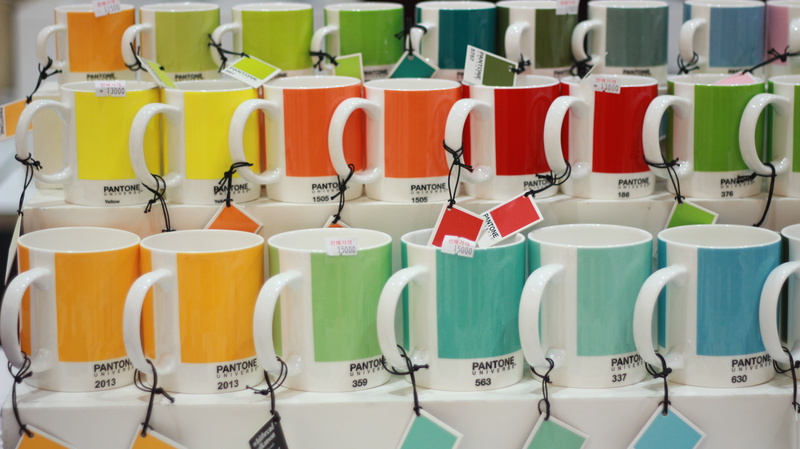 cup, 5K, variation, retail, pantone, large group of objects, hanging, orange color, sale, side by side, arrangement, for sale, ceramic, order, color, retail display