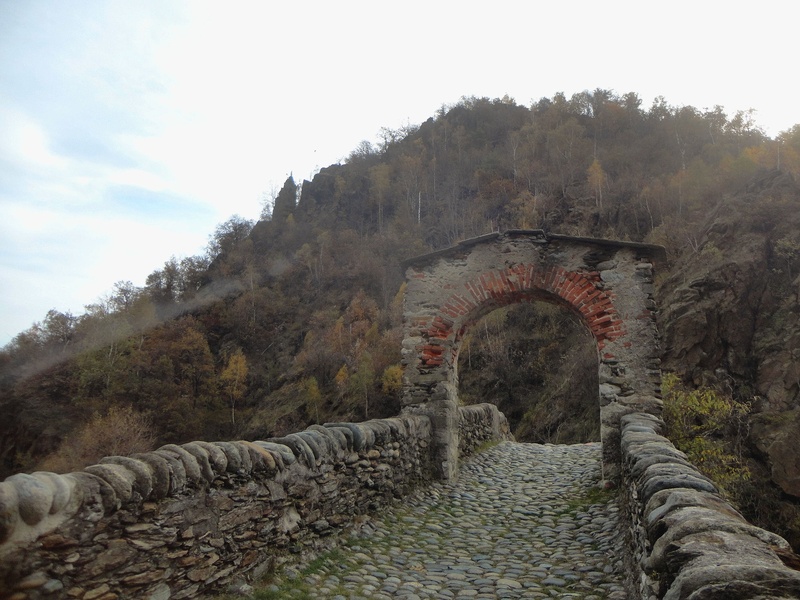 mountain, ancient civilization, 1080P, arch, the way forward, plant, solid, arc, tranquility, architecture, outdoors, tree, direction, sky, scenics - nature