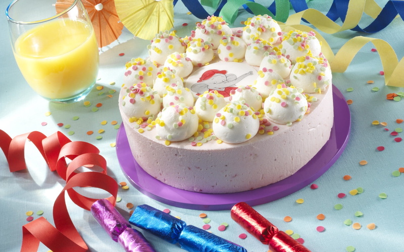 table, sprinkles, dessert, snack, ornament, 1080P, birthday, glass, plate, confetti, ready-to-eat, holiday, disney, food And Drink, celebration, cream