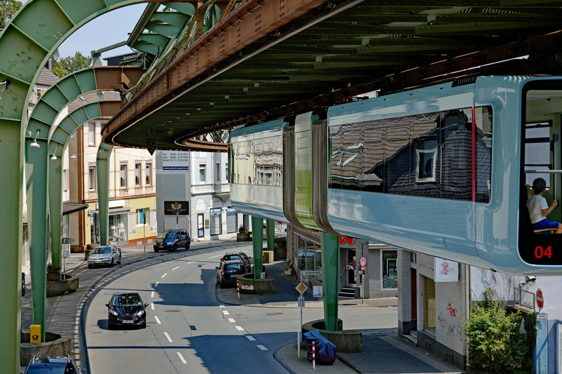 imperial road, mode of transportation, direction, car, road, public transportation, 5K, built structure, city, incidental people, transportation, architecture