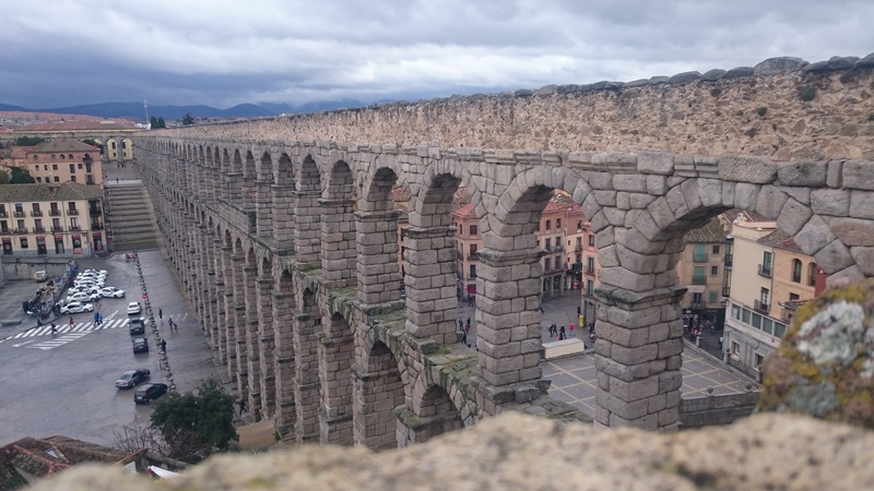 monument, no people, center, archaeology, aqueduct, ancient, stone wall, outdoors, architecture, nature, day, sky, ancient civilization, roman, history