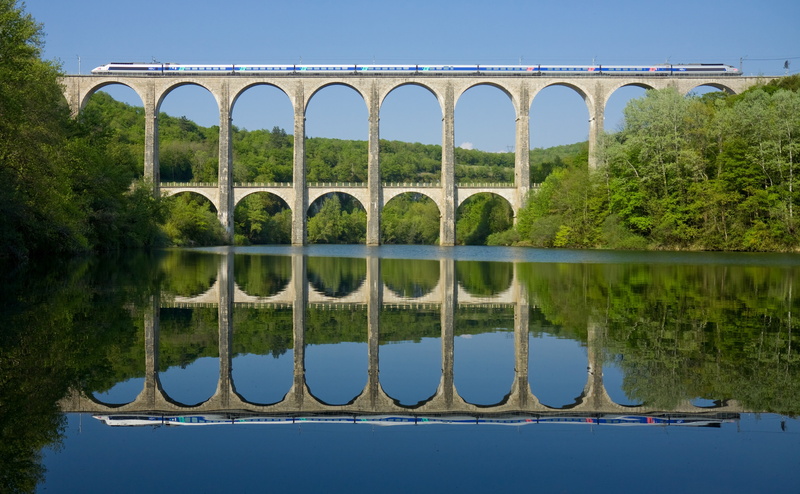 tree, landscape, no people, built structure, TGV, transportation, trees, arch, arch bridge, architecture, hills, bridge - man made structure, plant, connection