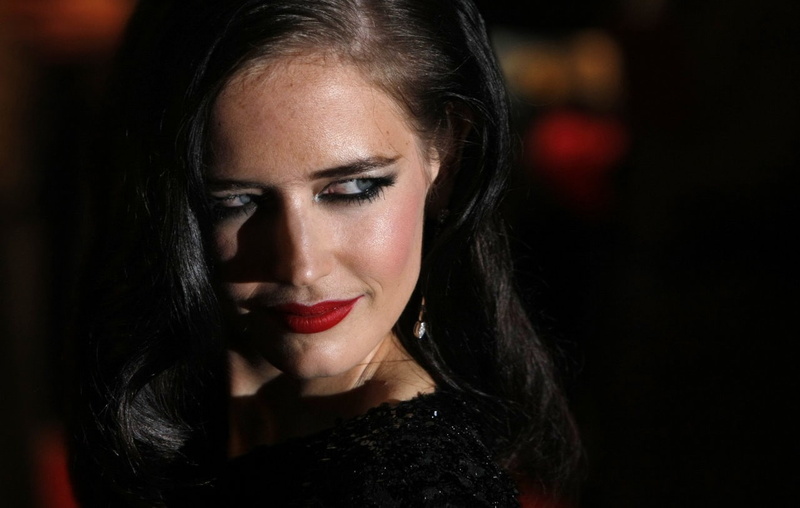 women, dark hair, Eva Green, looking back, makeup, red lipstick, 720P, actress