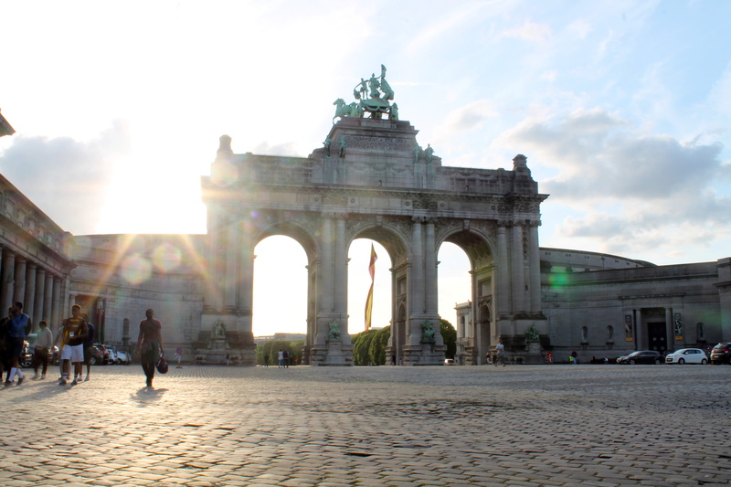 built structure, parc, golden light, sky, flag, park, travel, building exterior, belgique, city, flair, cinquantenaire, travel destinations, brussels, men