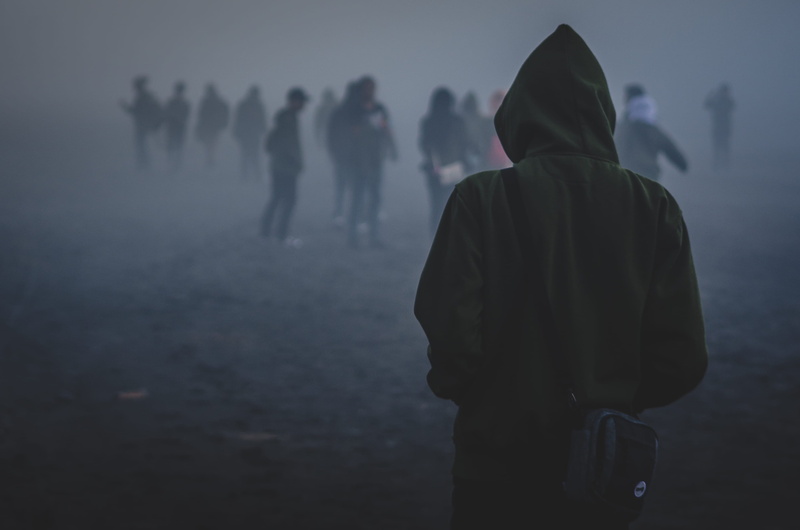 moving, real people, women, will, selective, fog, hate, others, 2K, keep, large group of people, lifestyles, walking, focus, hood - clothing, people, leisure activity