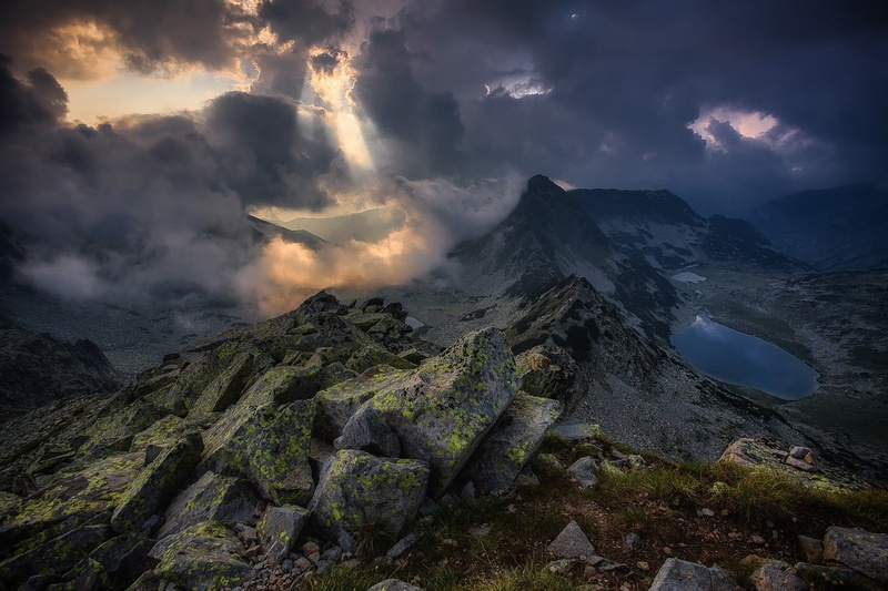 mountains, mountain range, volcanic crater, nature, cloud - sky, physical geography, mountain, rock, green, beauty in nature, outdoors, landscape, non-urban scene