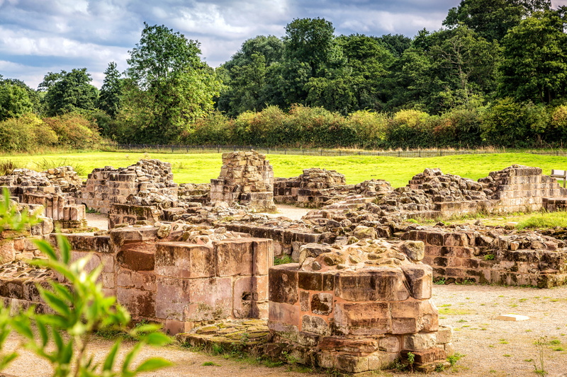 5K, day, stone, green color, brown, grass, built structure, outdoors, archeology, ruined, old ruin, vintage, agriculture, architecture, countryside, ancient civilization