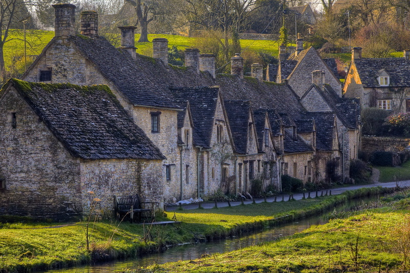 England, Bibury, buildings, house, village, day, town, green color, land, abandoned, building, residential district, plant, the past, building exterior