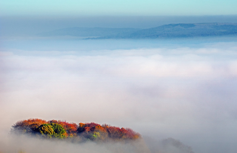 4K, mountain, clouds, fog, britain, scenics, green, photography, countryside, red, uk, british, sky, leaves, middle, Cotswolds, landscape, horizon, mist