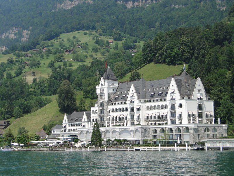 green color, nature, house, outdoors, lush foliage, mountain, tourism, built structure, 2K, plant, lake lucerne region, vitznau, lake, no people, scenics - nature
