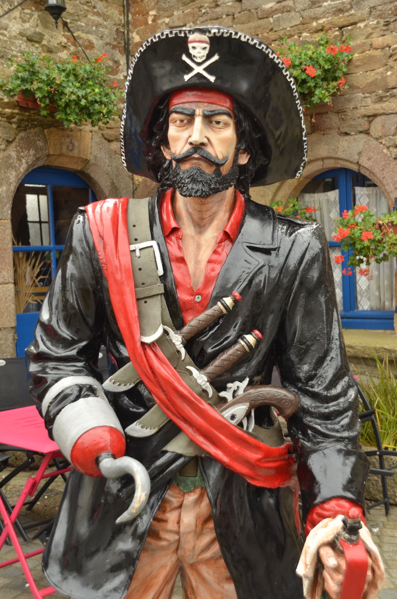 portrait, one person, senior adult, sword, statue, beard, sea, front view, day, lifestyles, glasses, hook, leisure activity, mustache, clothing, hat, image