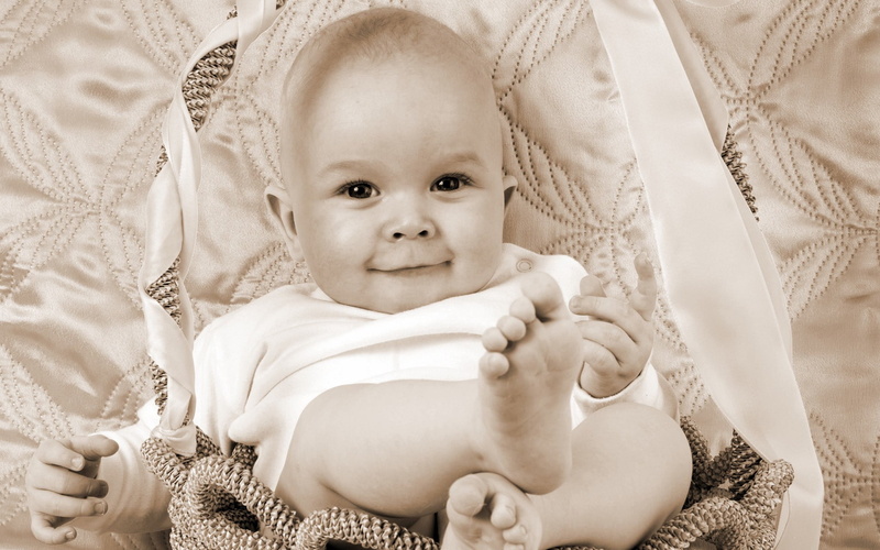 looking at camera, clothing, real people, portrait, photo, child, baby clothing, young, sepia, emotion, beginnings, smiling, barefoot, babyhood, 1080P