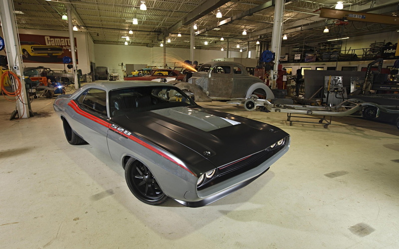 flooring, illuminated, customer, night, car, Dodge Challenger Hemi 528, incidental people, ceiling, 1080P, retail, showroom, architecture, Dodge, built structure