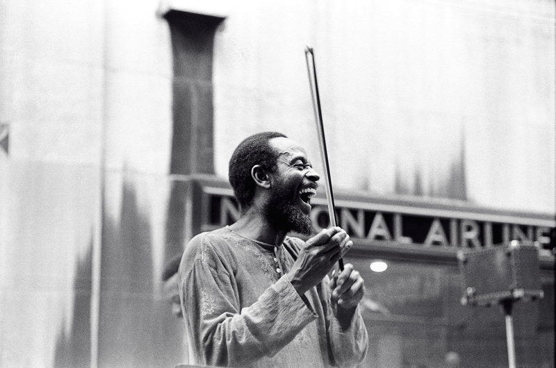 music, violin bow, jazz, laughing, musician, Percy Heath, 2K, bassist, jazz musician